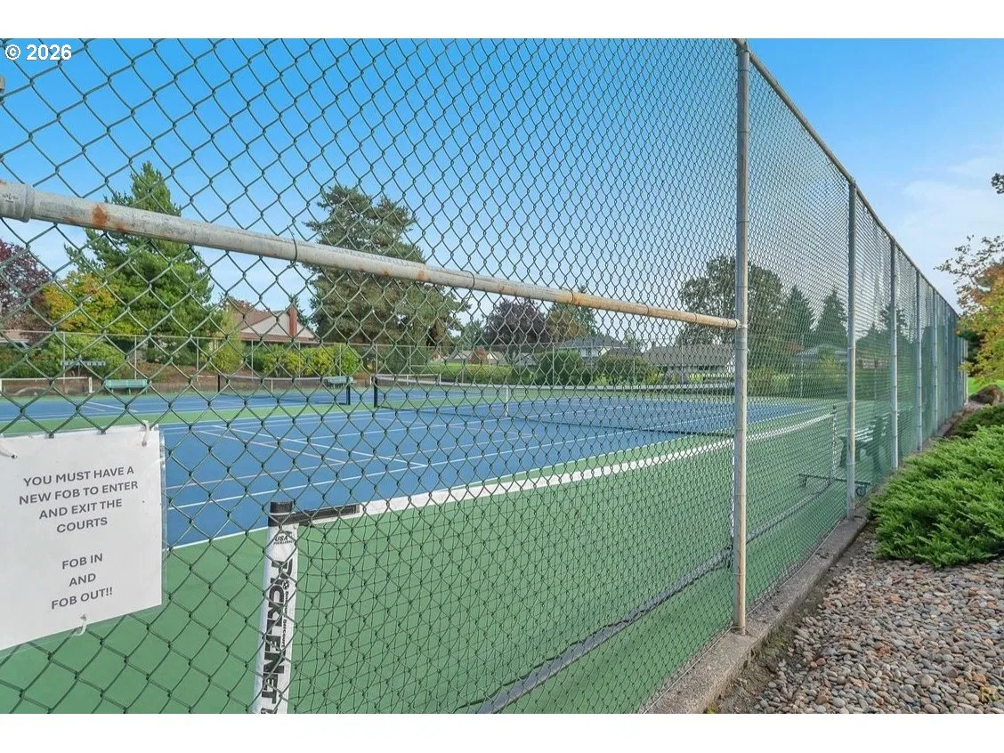 10980 SW Meadowbrook Dr 3, Portland, OR 97224 — photograph 41