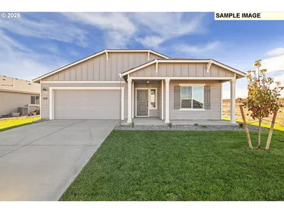 Home at 913 E Maple Brook Ave, Hermiston, OR 97838
