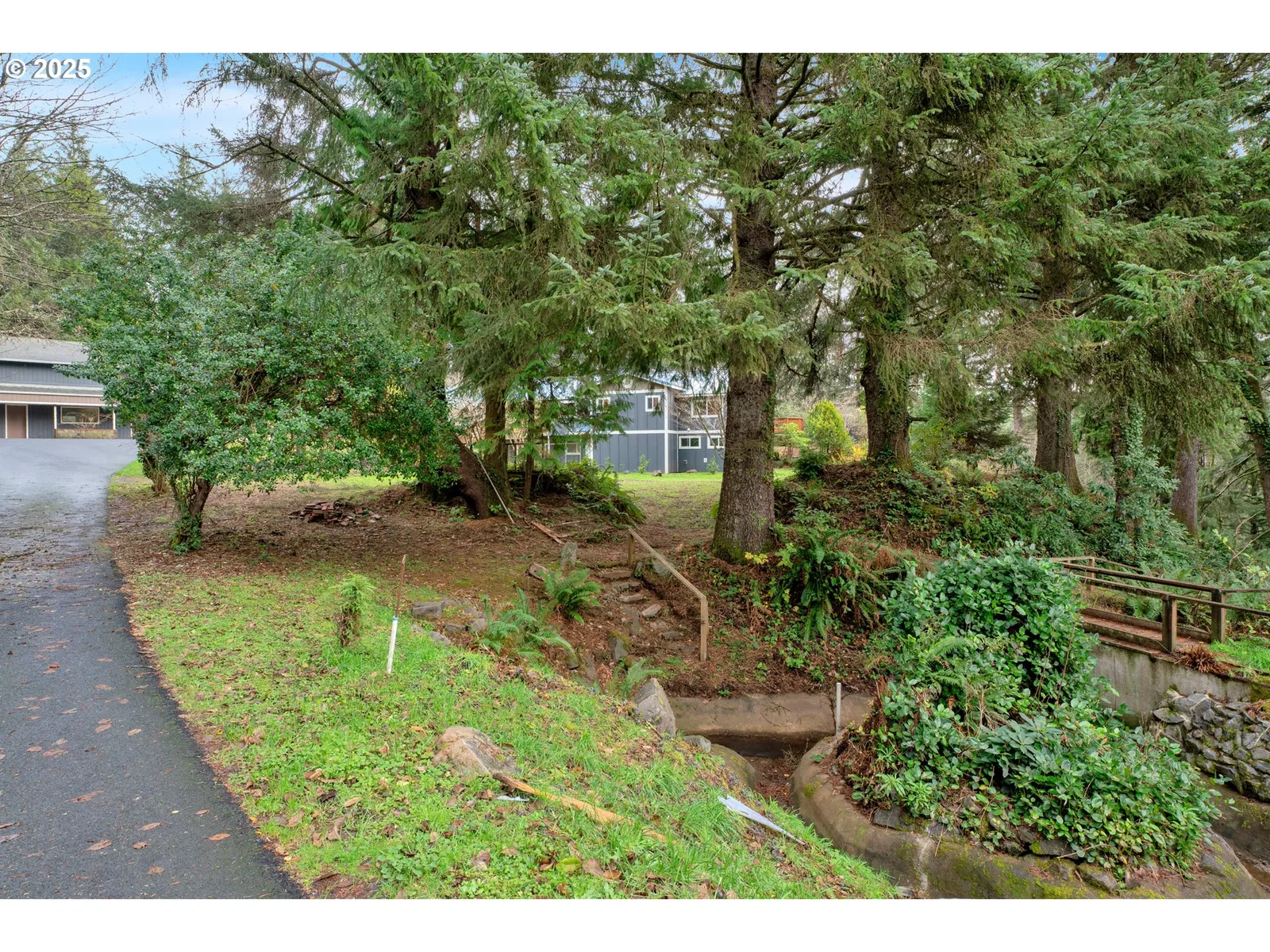 9790 NE Benton St, Newport, OR 97365 — photograph 42