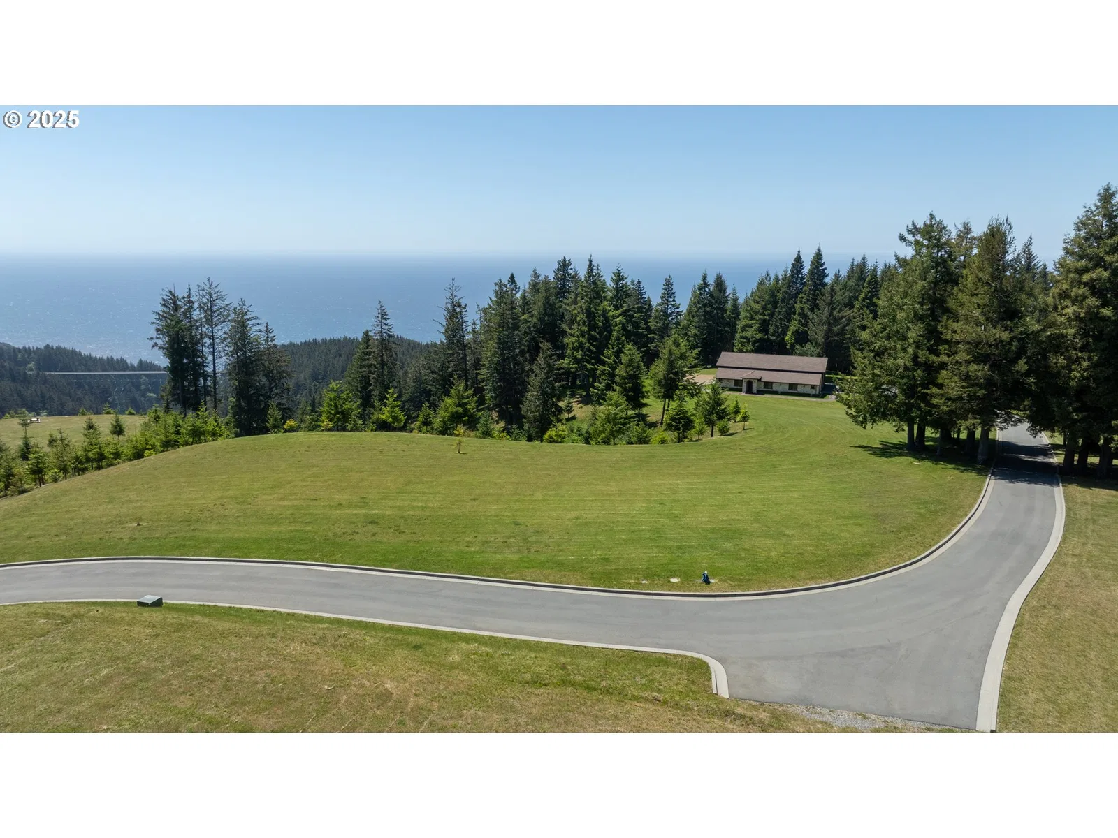Bridgeview Dr, Brookings, OR 97415 — photograph 16