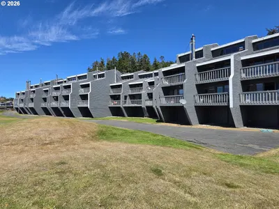 Condominium at 94304 Wedderburn Loop 428, Gold Beach, OR 97444