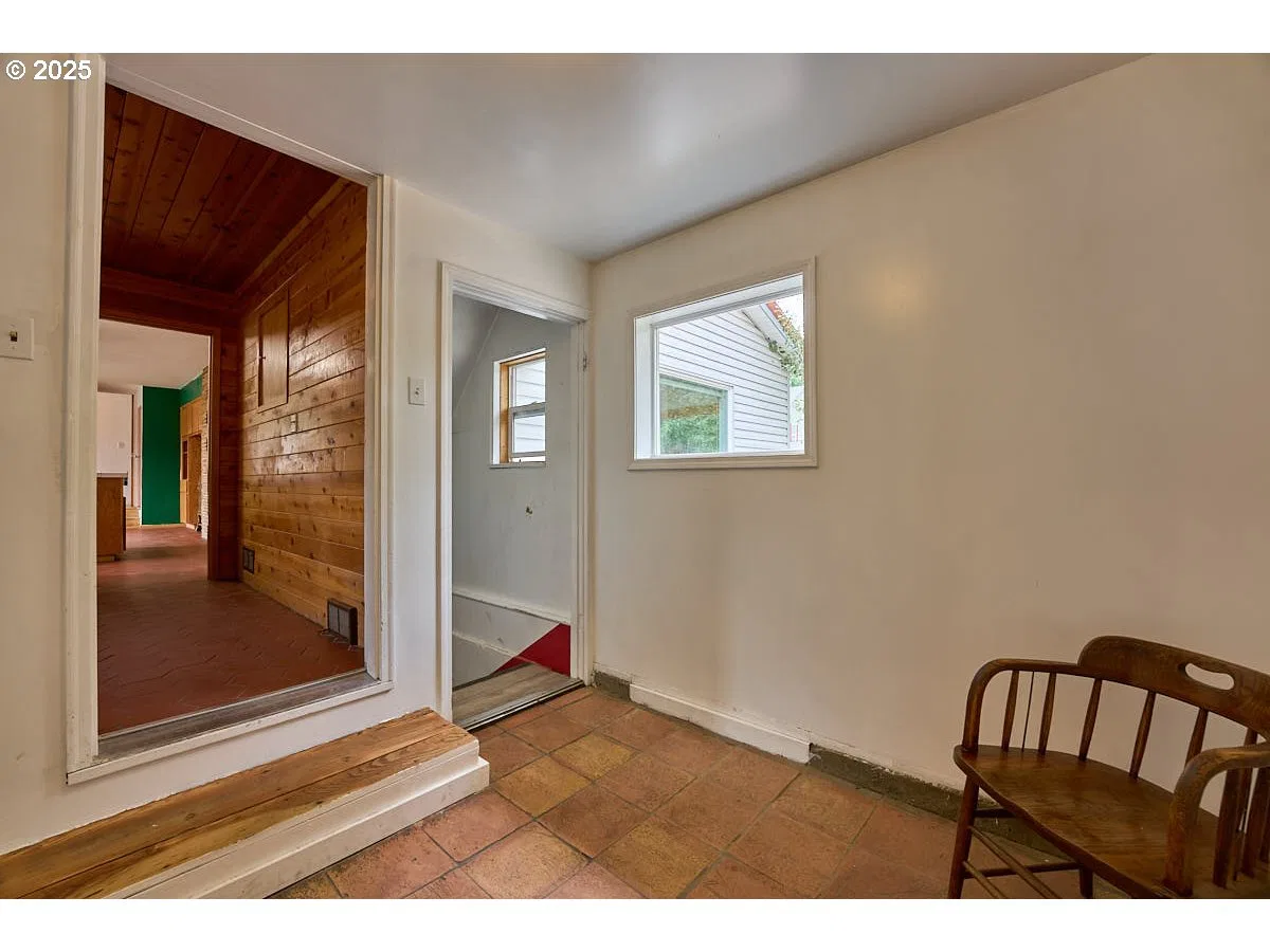 100 W 10th St, Joseph, OR 97846 — photograph 32