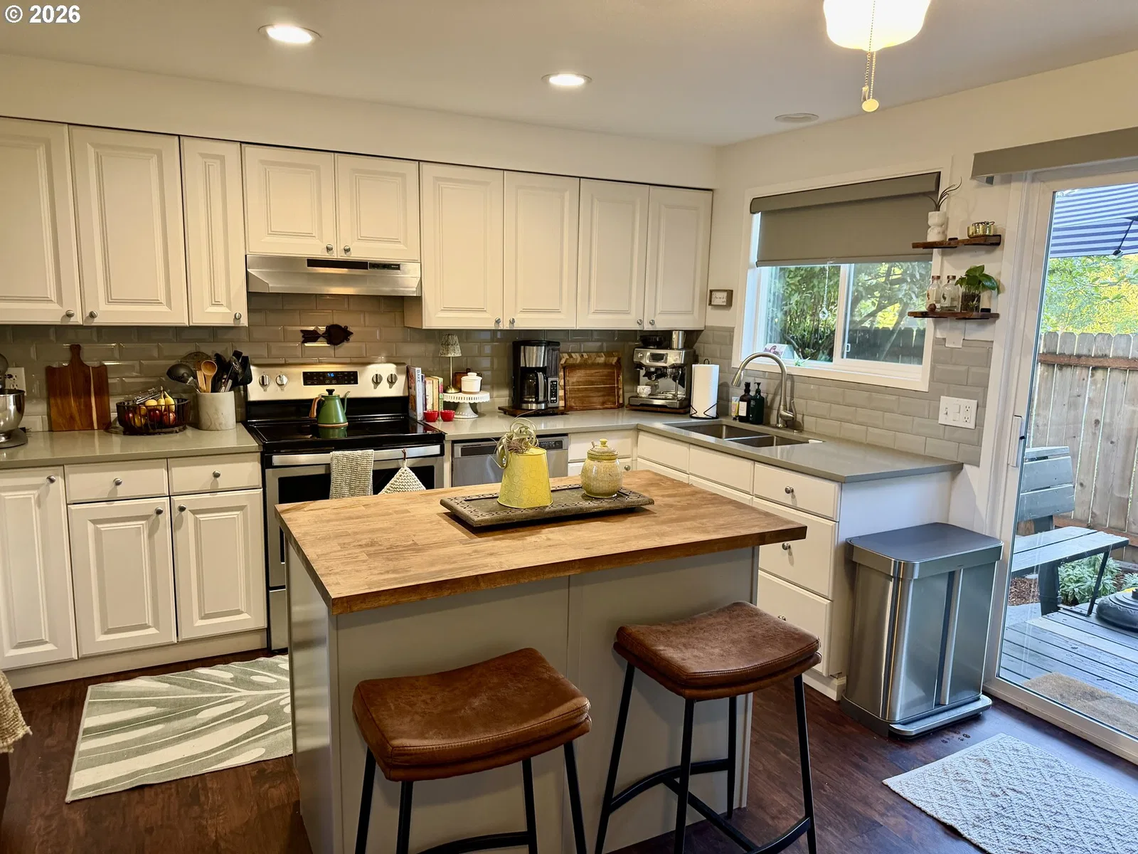 327 Country Club Rd, Eugene, OR 97401 — photograph 6
