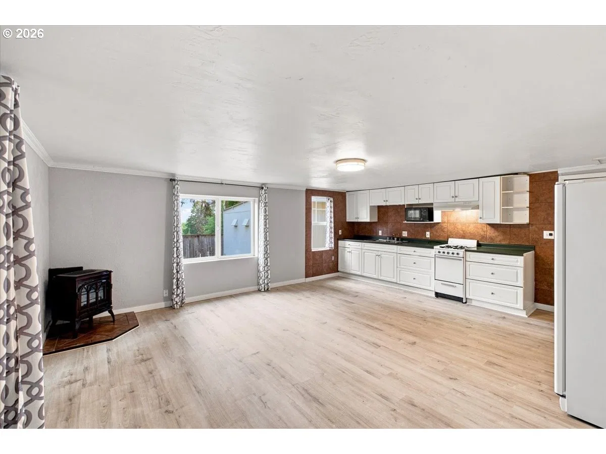 515 Fulvue Dr, Eugene, OR 97405 — photograph 24