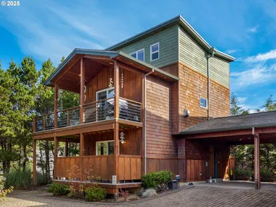 Condominium at 8936 Pelican Ln 5, Manzanita, OR 97130 (Sold)