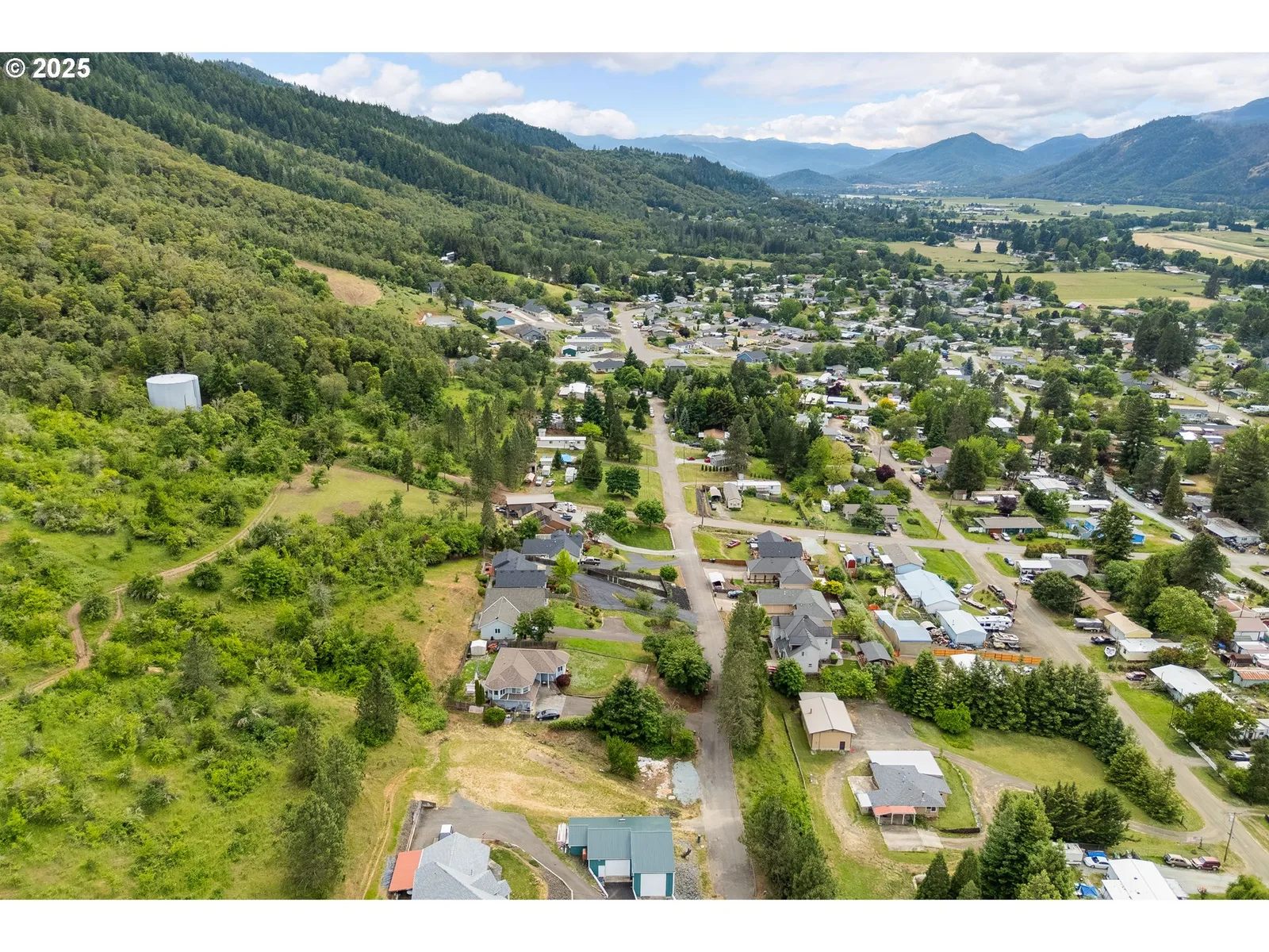 1140 Arburnia St, Myrtle Creek, OR 97457 — photograph 13