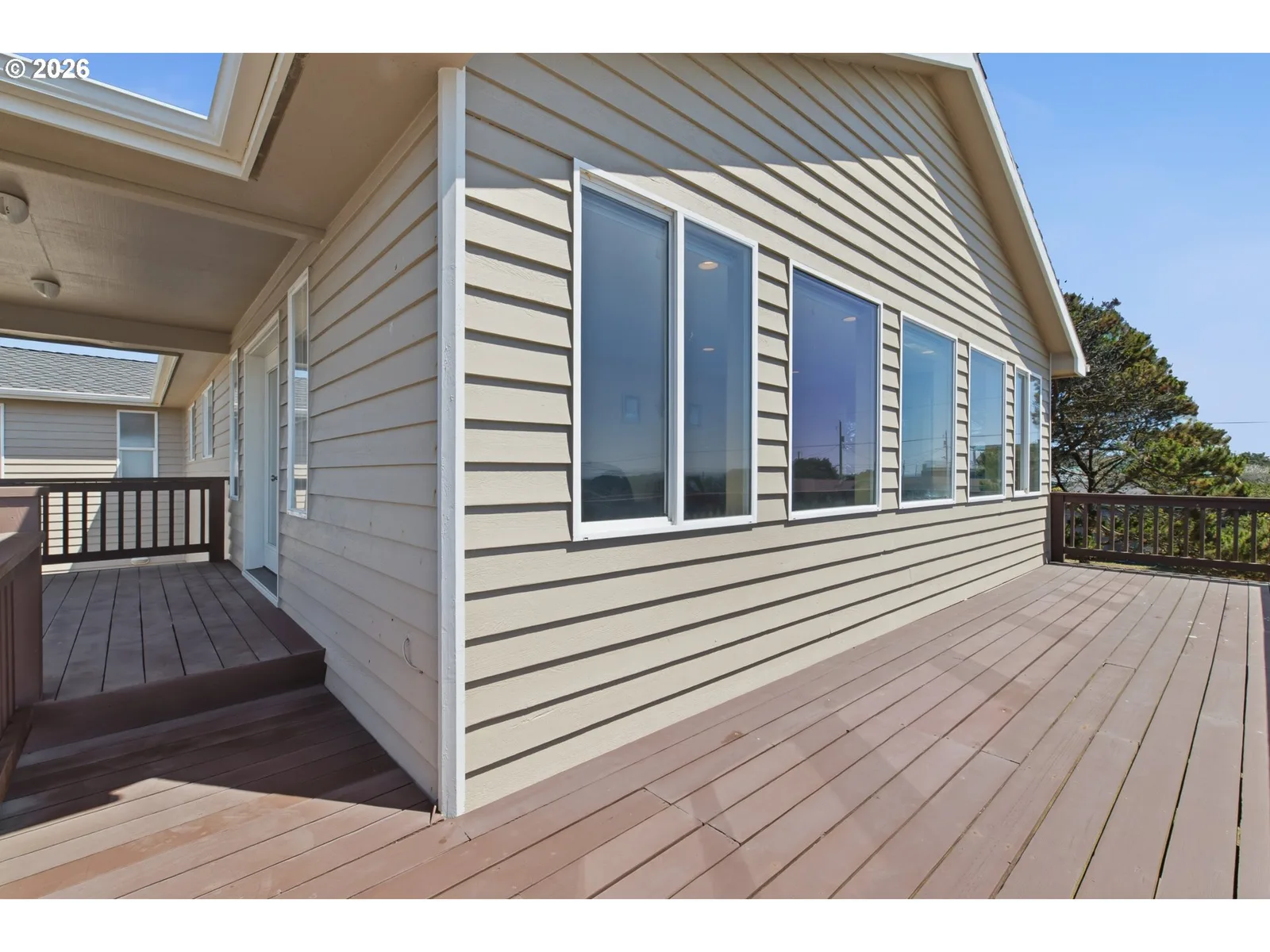 539 SW Park St, Newport, OR 97365 — photograph 10