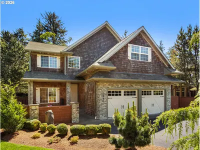 Home at 1390 Sea Ridge Ln, Gearhart, OR 97138