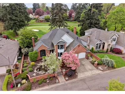 Home at 7720 SW Village Greens Cir, Wilsonville, OR 97070