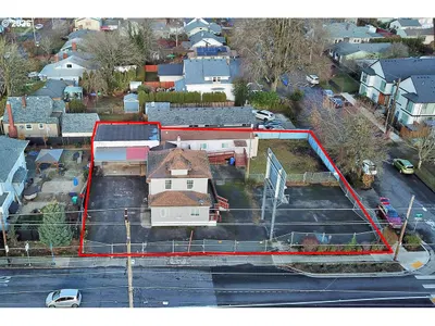 Home at 8523 SE Stark St, Portland, OR 97216
