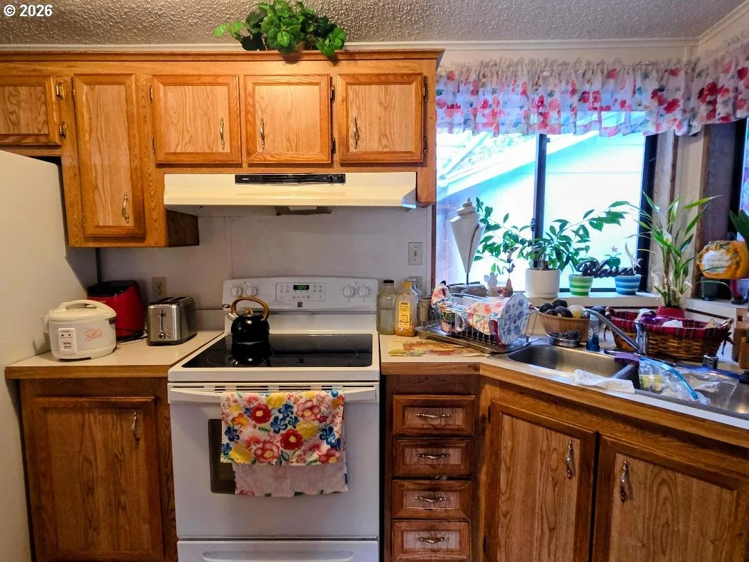 1050 N Cedar Point Rd D4, Coquille, OR 97423 — photograph 18