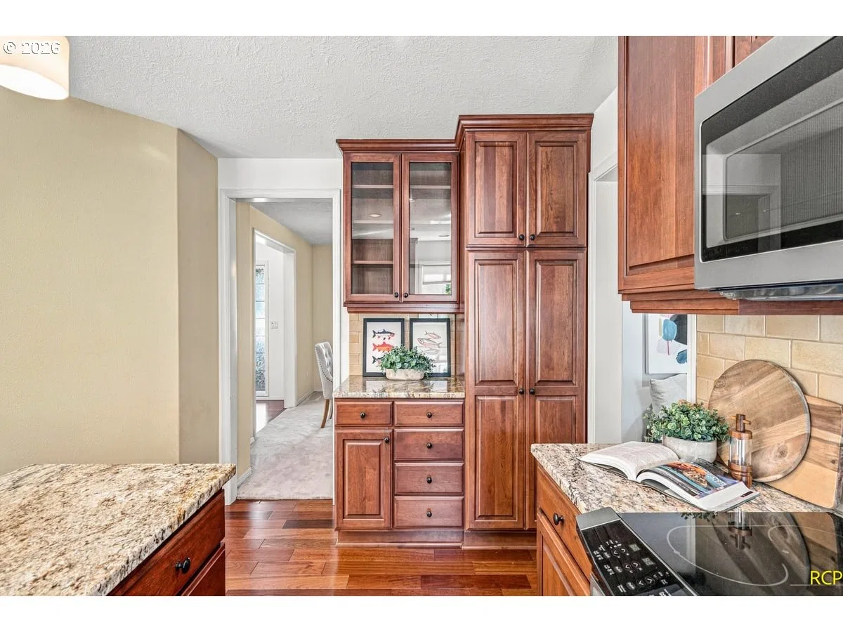 10240 SW Wasco Way, Tualatin, OR 97062 — photograph 12