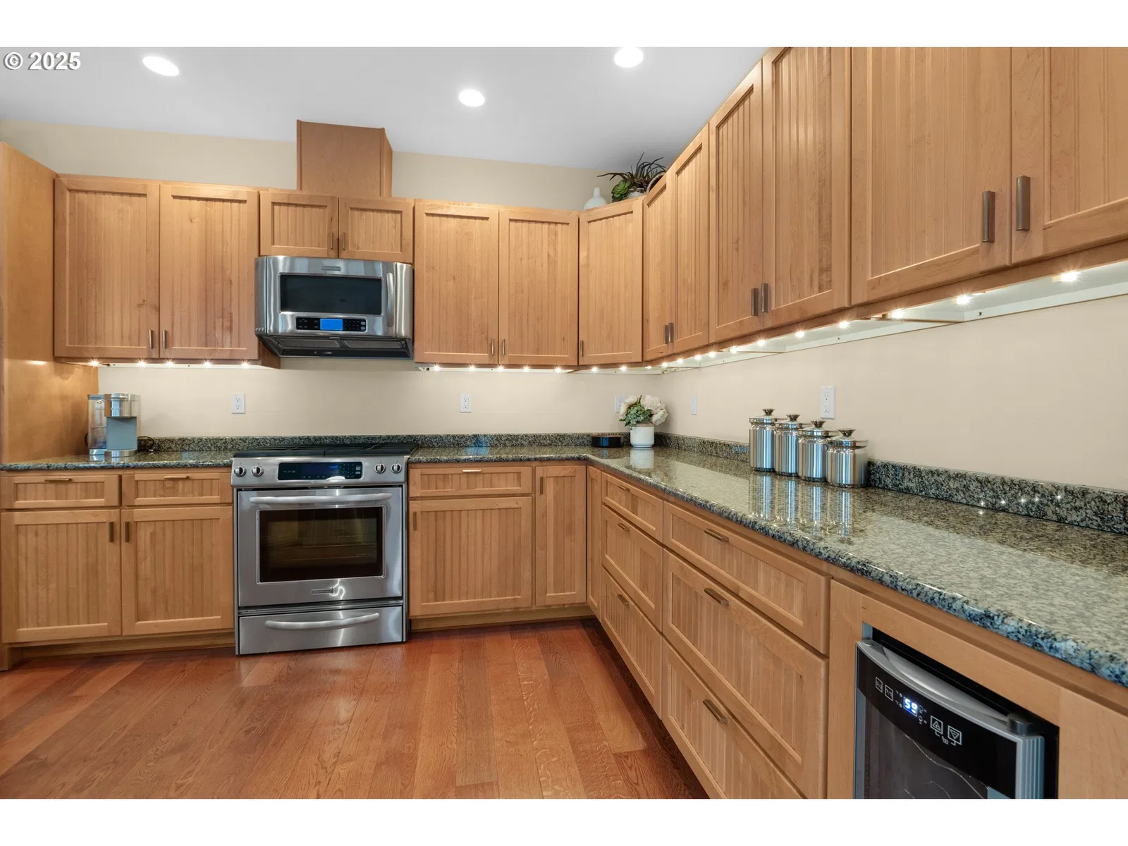 123 S Hemlock St #201, Cannon Beach, OR 97110 — photograph 21