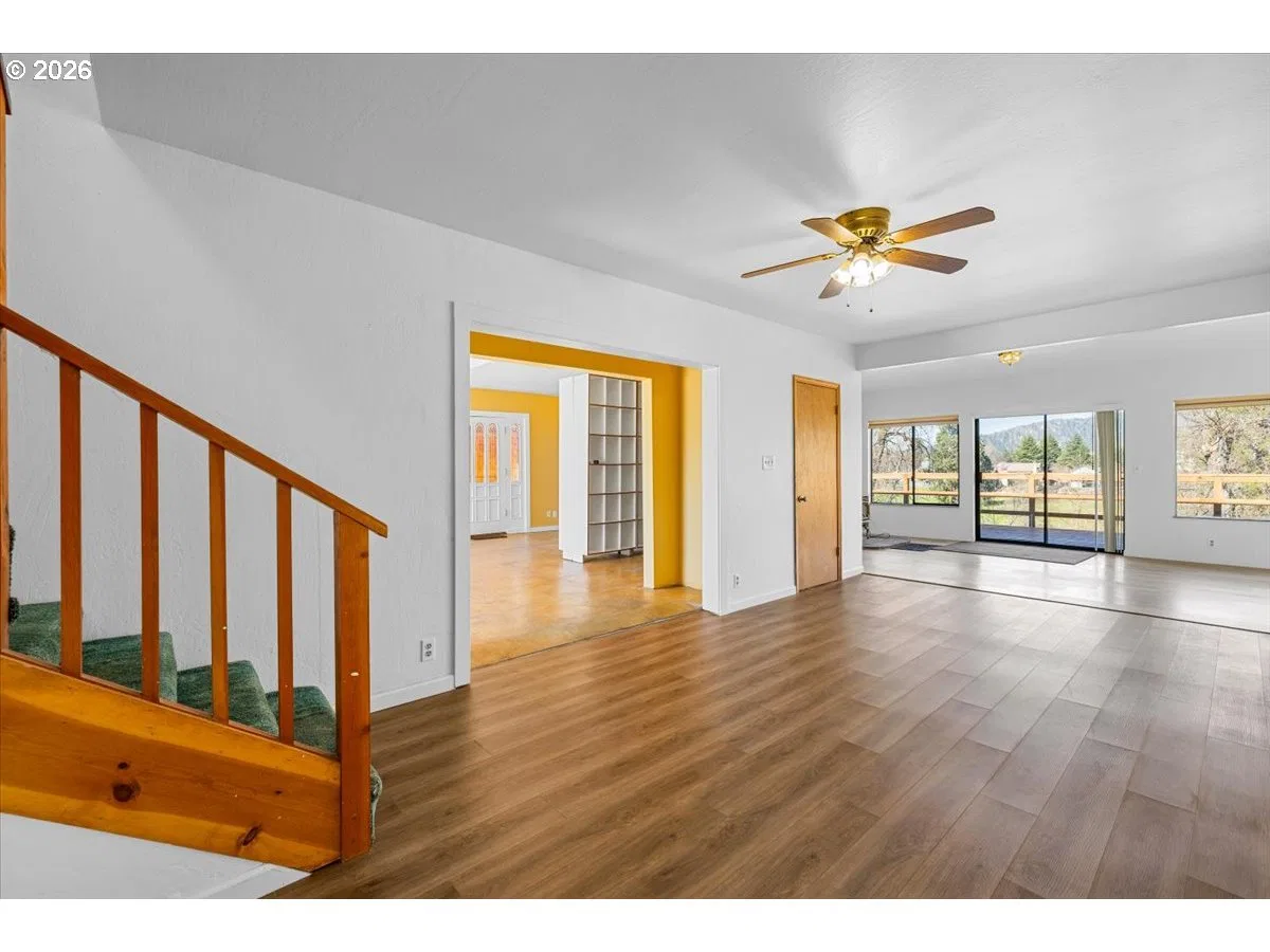 1300 Daisy Ln, Grants Pass, OR 97527 — photograph 18