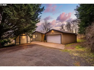 Home at 40405 NW Maple Ridge Rd, Woodland, Wa 98674