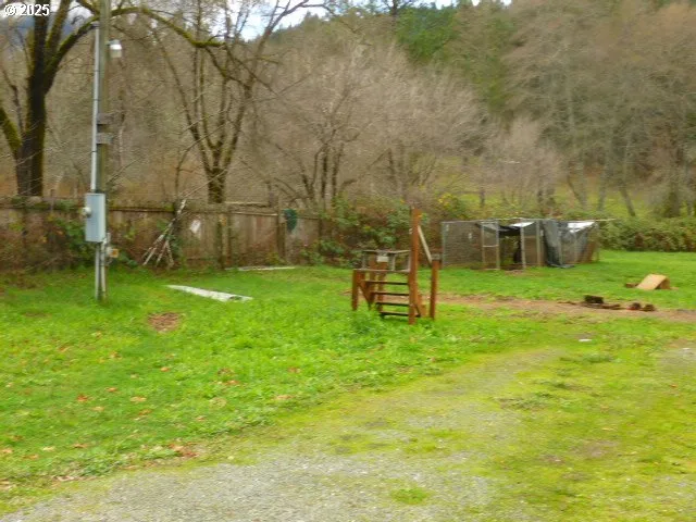 765 Tunnel Rd, Glendale, OR 97442 — photograph 13