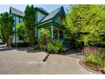 Home at 412 E 13th Ave, Eugene, OR 97401