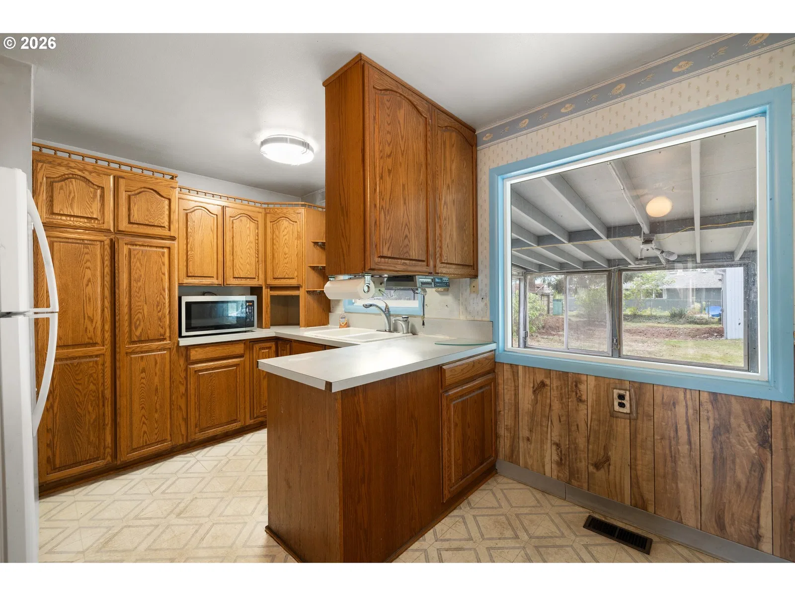 13056 SE Center St, Portland, OR 97236 — photograph 9