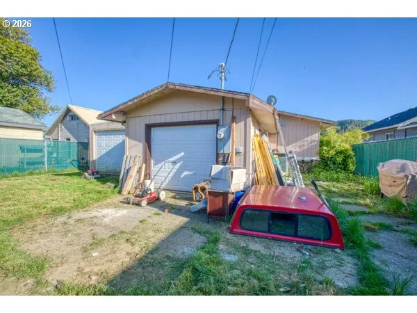 2125 Elm Ave, Reedsport, OR 97467 — photograph 15