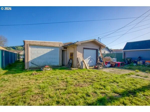 2125 Elm Ave, Reedsport, OR 97467 — photograph 16
