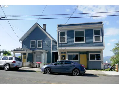 Home at 156 Bond St, Astoria, OR 97103