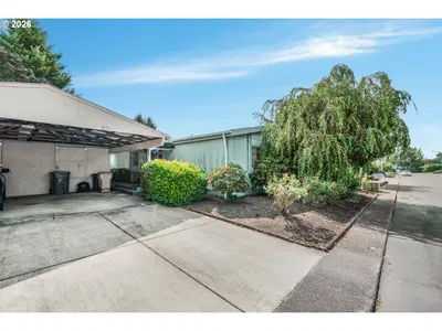 Home at 300 SE Lacreole Dr 271, Dallas, OR 97338 (Pending)