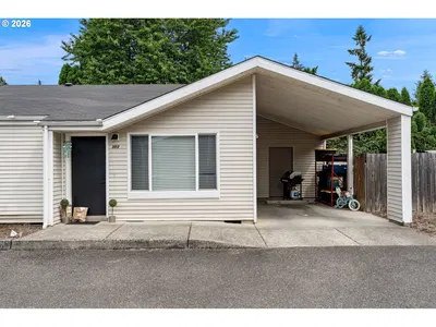 Condominium at 908 Pioneer St, Ridgefield, Wa 98642 (Pending)