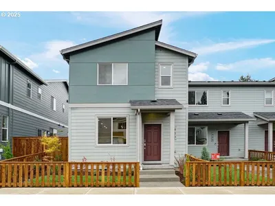 Home at 430 SW 32nd St, Battle Ground, Wa 98604