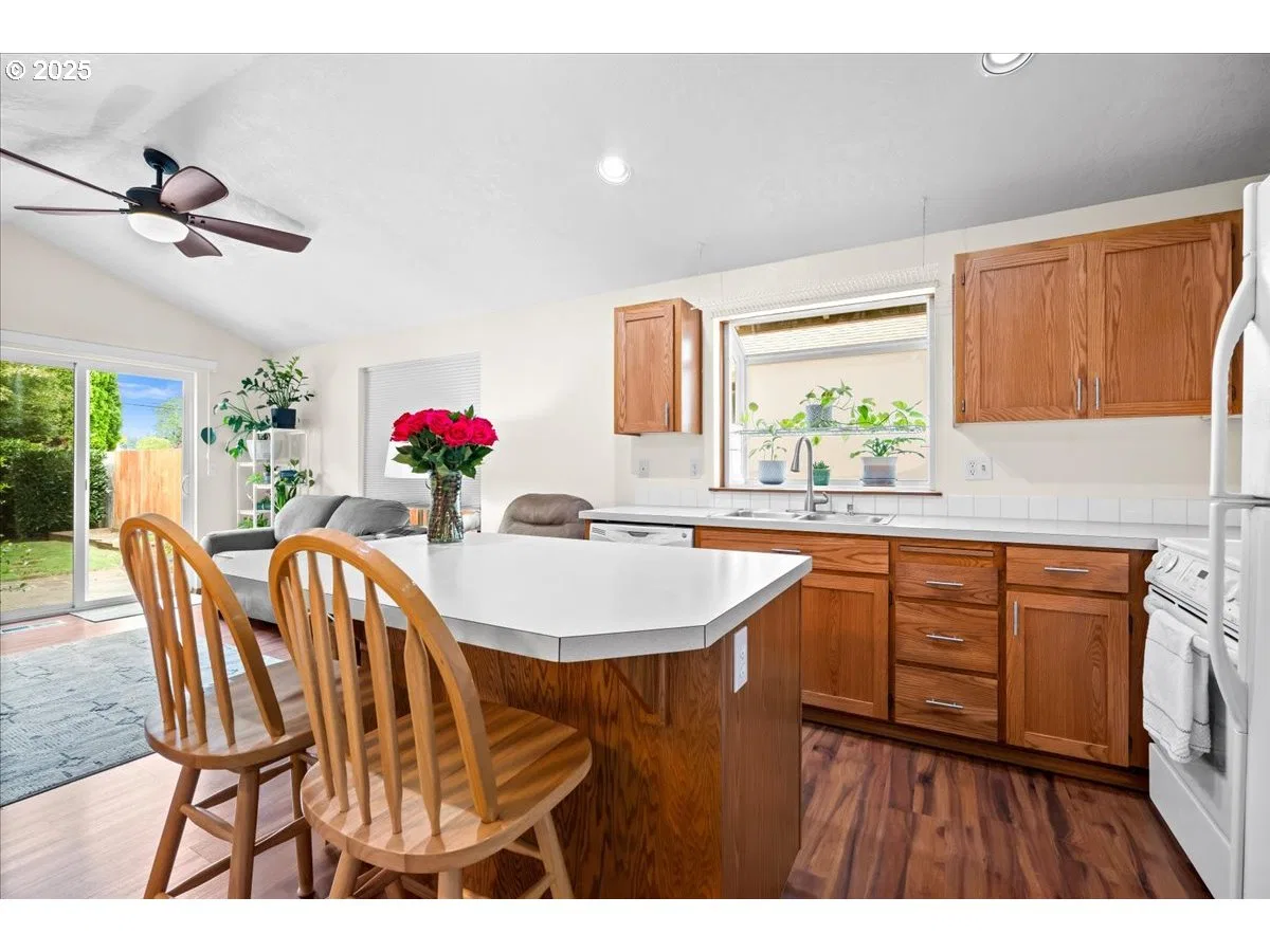 2478 S Alpine St, Cornelius, OR 97113 — photograph 10