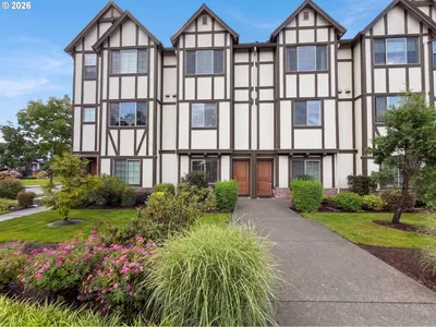 Home at 28428 SW Villebois Dr N, Wilsonville, OR 97070