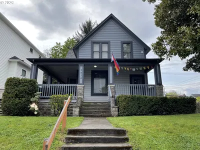 Home at 1614 Kauffman Ave, Vancouver, Wa 98660