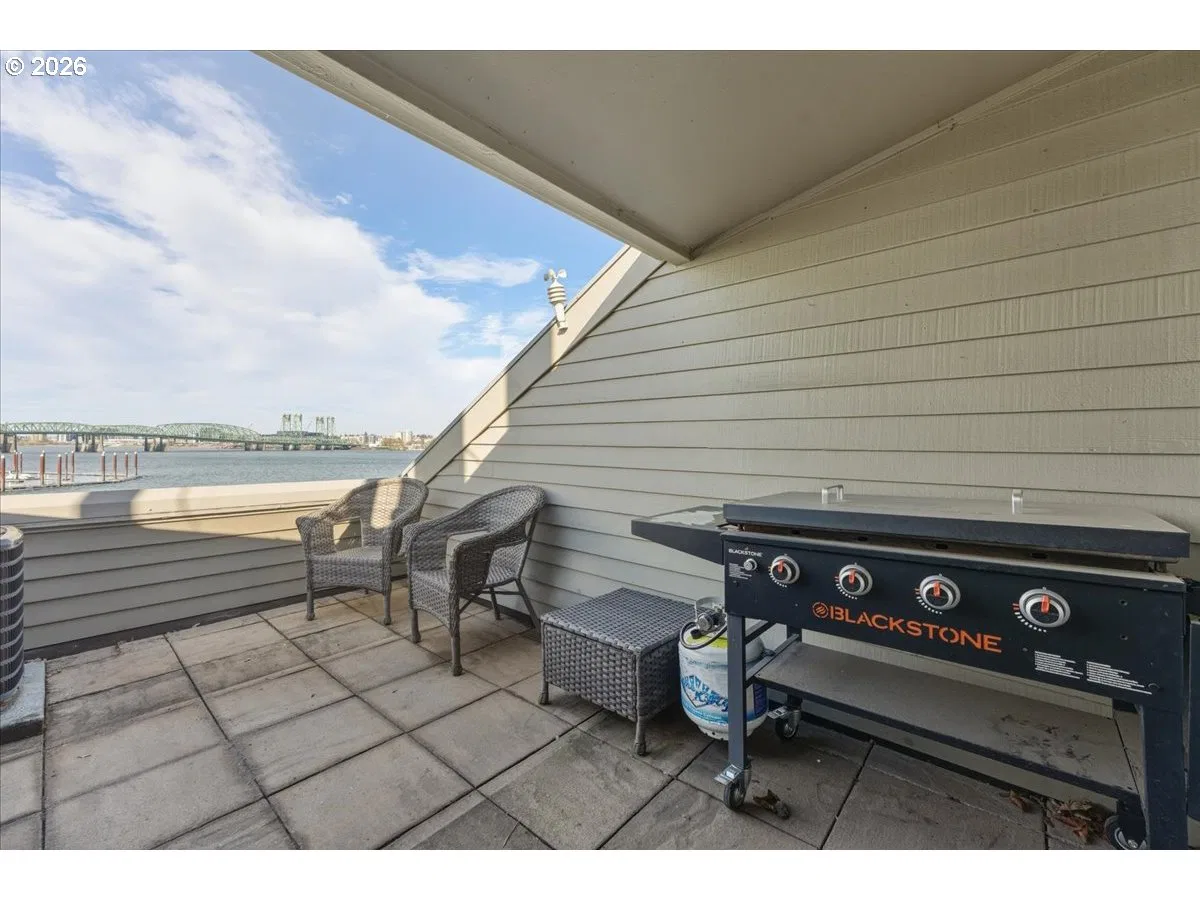 103 N Hayden Bay Dr 103, Portland, OR 97217 — photograph 12