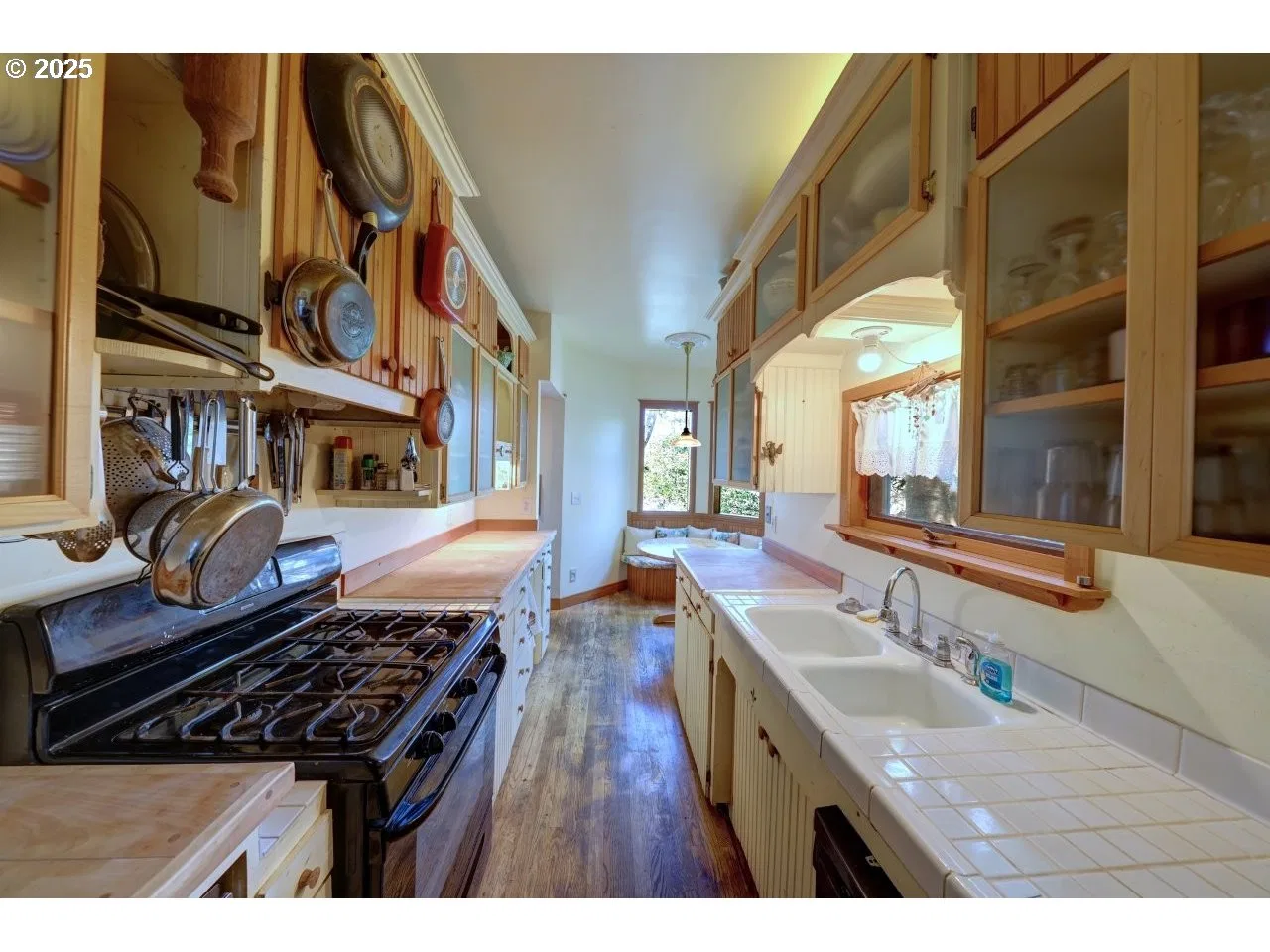 123 W 1st Ave, Cannon Beach, OR 97110 — photograph 15