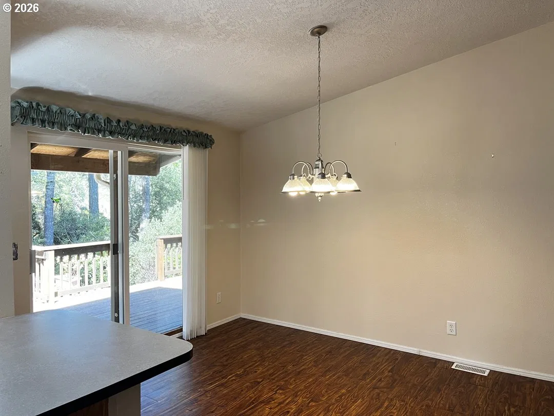 148 Outer Dr, Florence, OR 97439 — photograph 18