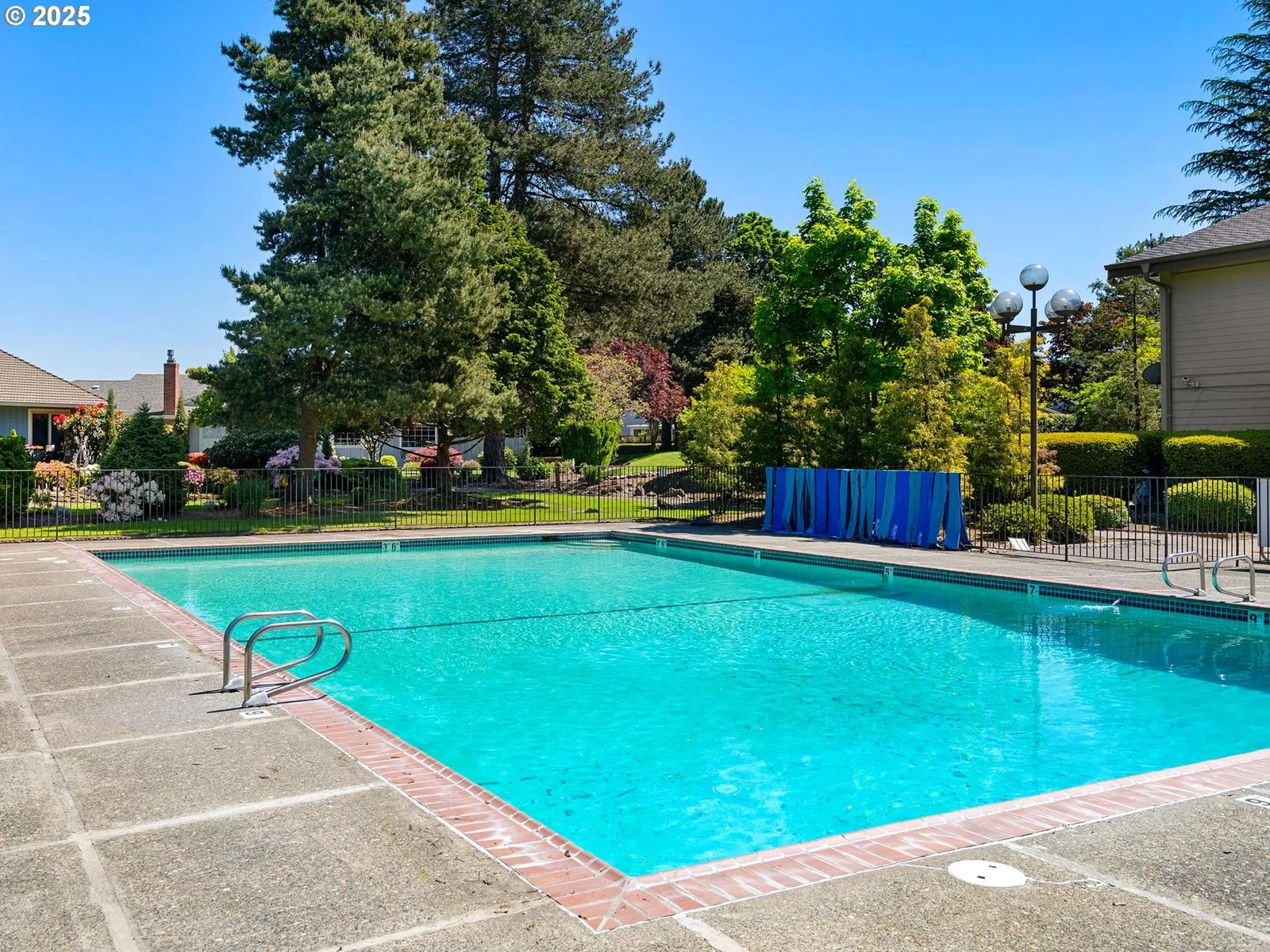 15510 NE Knott St 25, Portland, OR 97230 — photograph 38