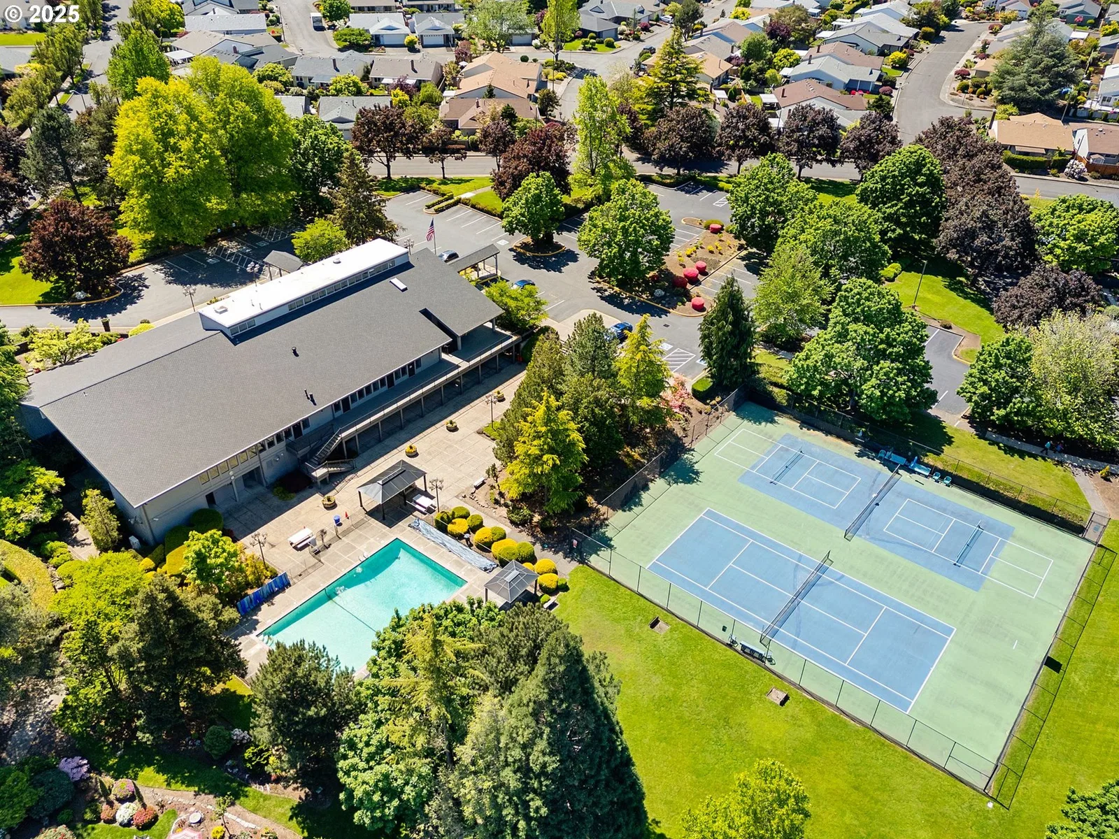 15510 NE Knott St 25, Portland, OR 97230 — photograph 36
