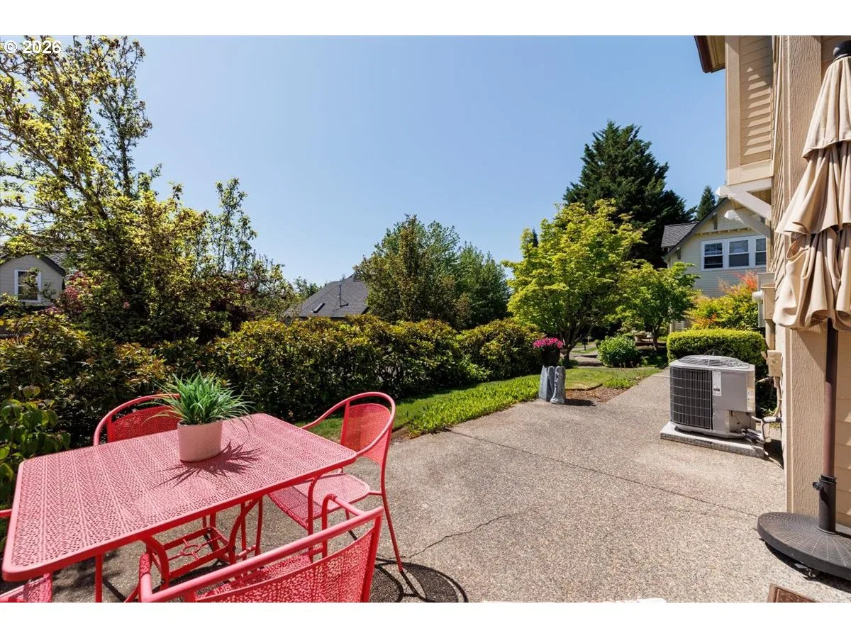 2303 NW Stimpson Ln, Portland, OR 97229 — photograph 16