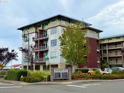 Condominium at 3930 Abbey Ln 301a, Astoria, OR 97103