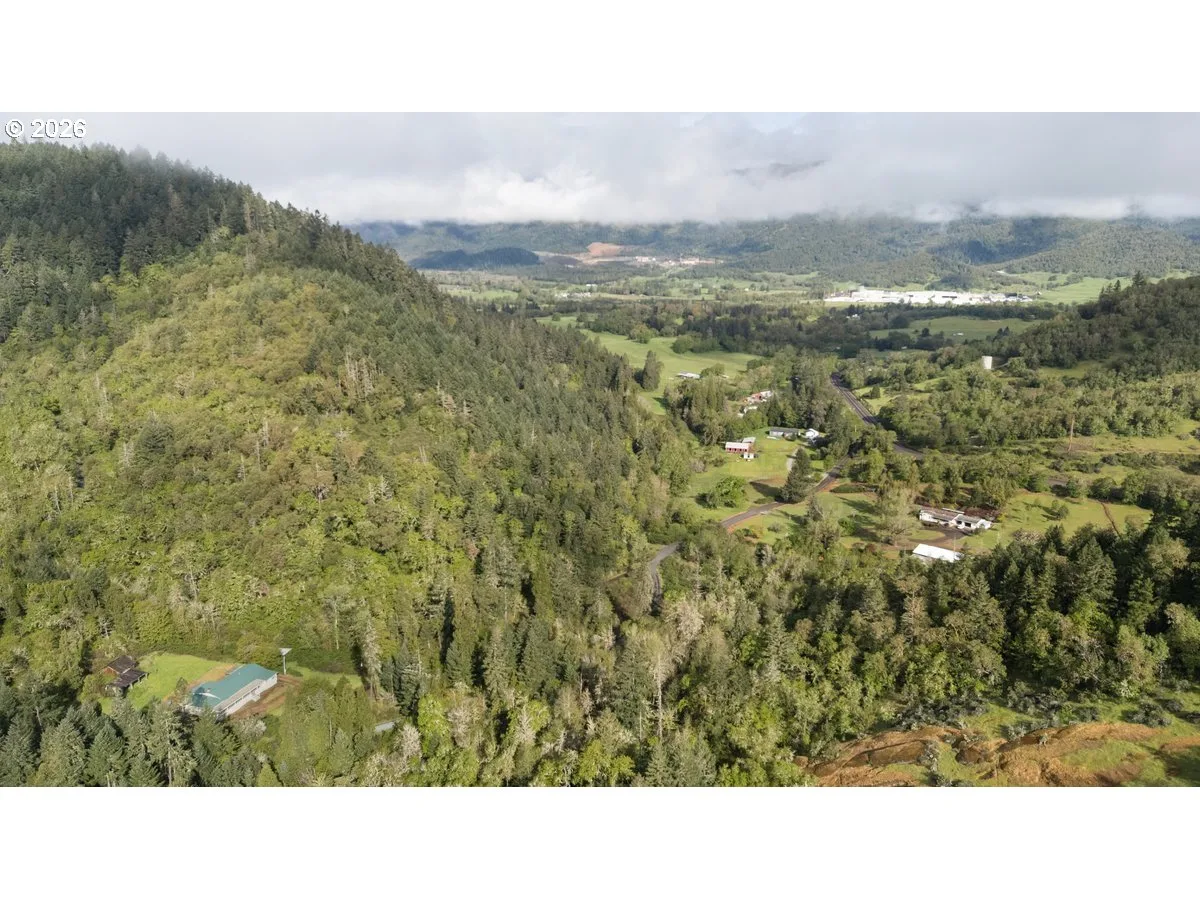 181 Oak Hollow Ln, Riddle, OR 97469 — photograph 23