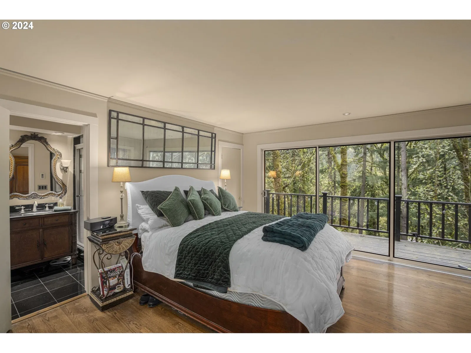 2271 SW Montgomery Dr, Portland, OR 97201 — photograph 9