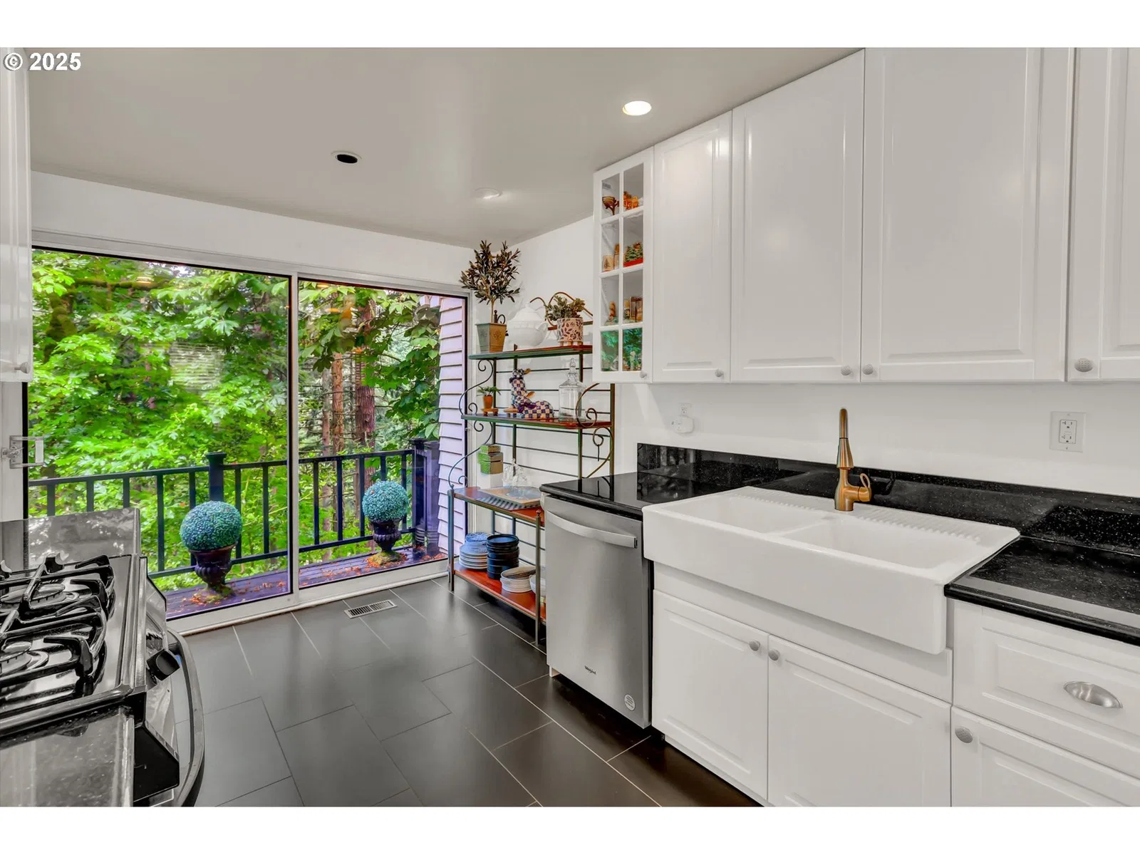 2271 SW Montgomery Dr, Portland, OR 97201 — photograph 12