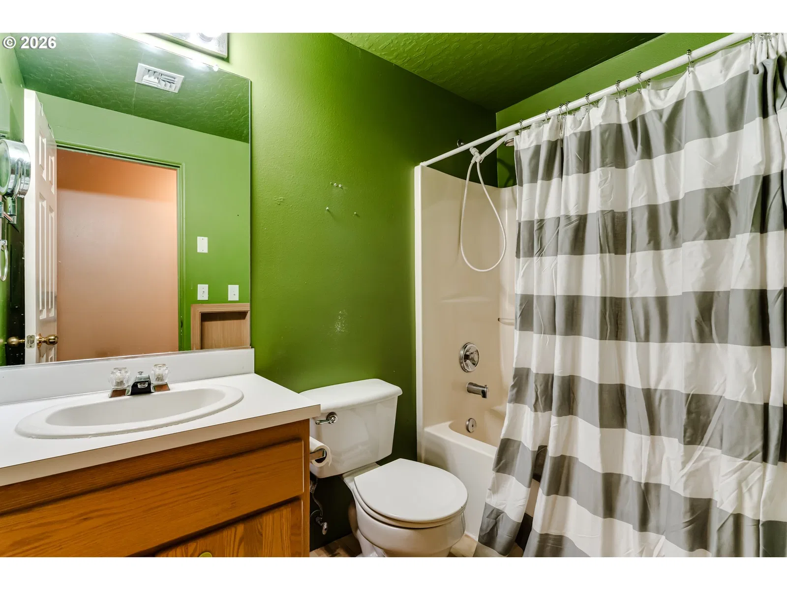 5255 Donohoe Ave, Eugene, OR 97402 — photograph 18
