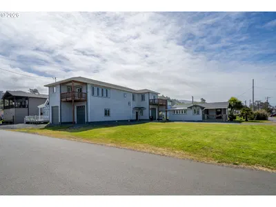 Home at 114 S Beacon St, Rockaway Beach, OR 97136