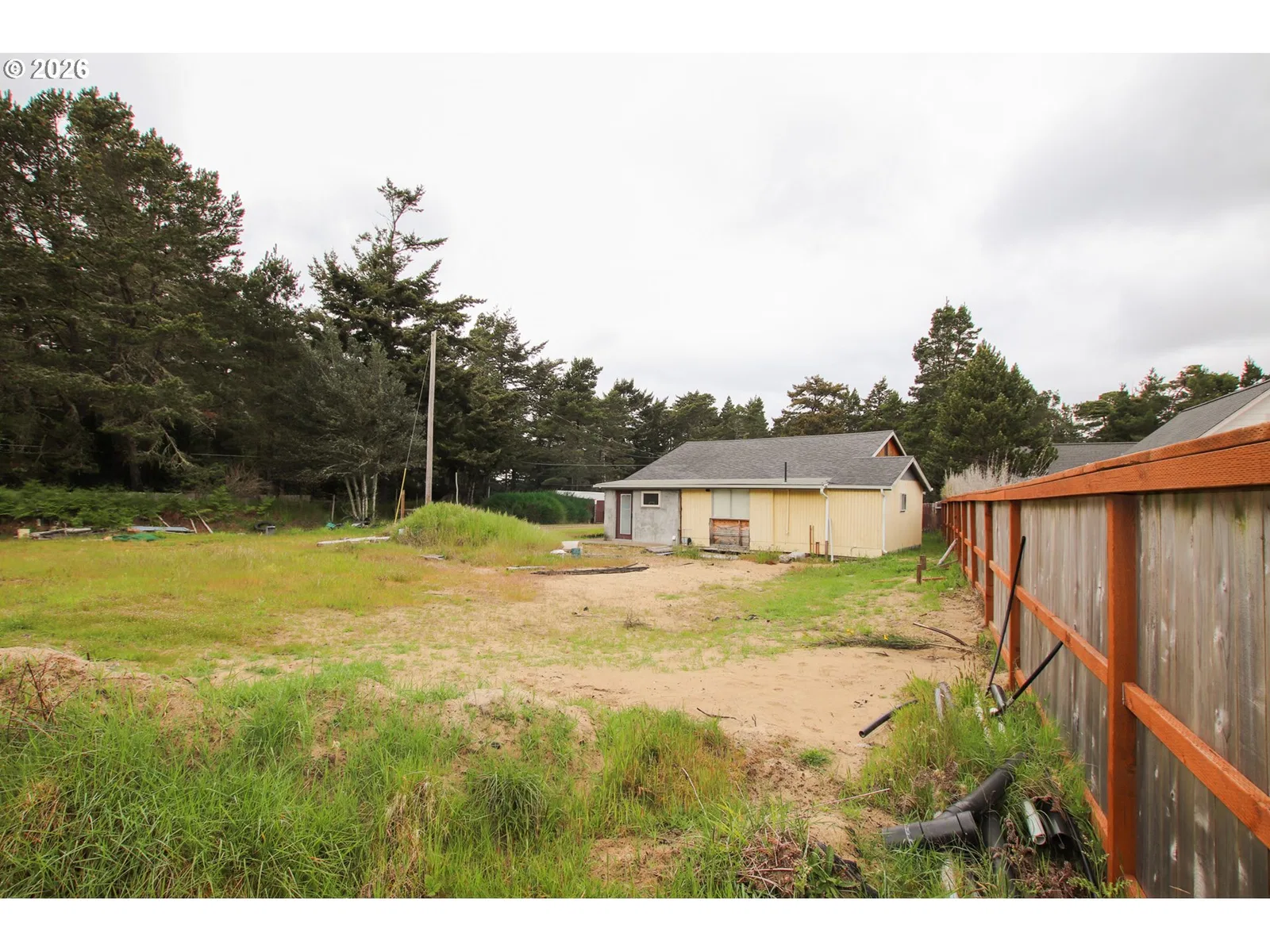 1120 Rhododendron Dr, Florence, OR 97439 — photograph 6