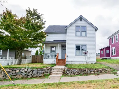 Home at 265 Bryant St, Clatskanie, OR 97016