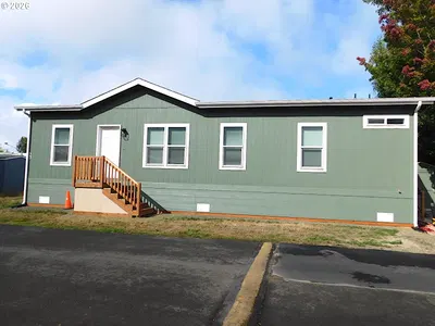 Home at 2657 N Hwy 101 23, Seaside, OR 97138
