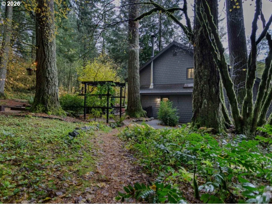 21490 E Briarwood Rd, Rhododendron, OR 97049 — photograph 48