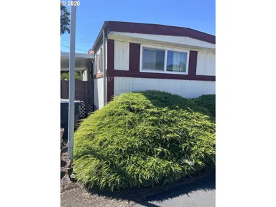 Home at 3900 Coburg Rd, Eugene, OR 97408