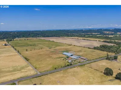 Home at 39511 Highway 226, Scio, OR 97374 (Pending)