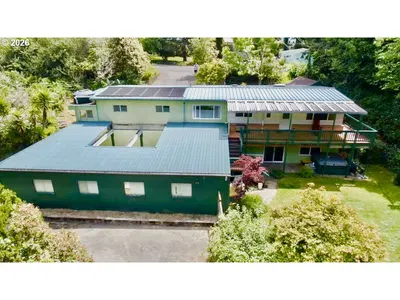 Home at 17812 Aqua Vista Ln, Brookings, OR 97415